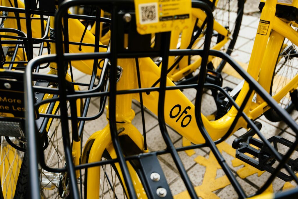 vélos électrique stationnés