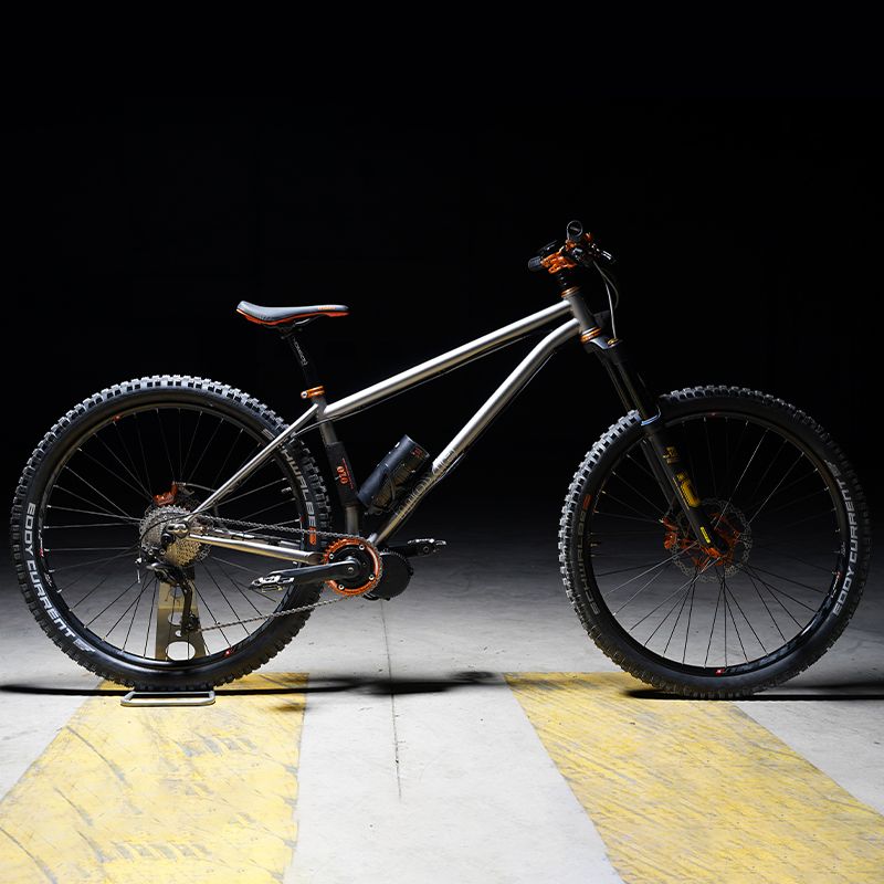 vélo équipé du kit électrique ozo